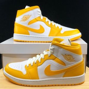 WMNS Nike Air Jordan 1 Mid University Gold-White (BQ6472-117) Women's Size 12